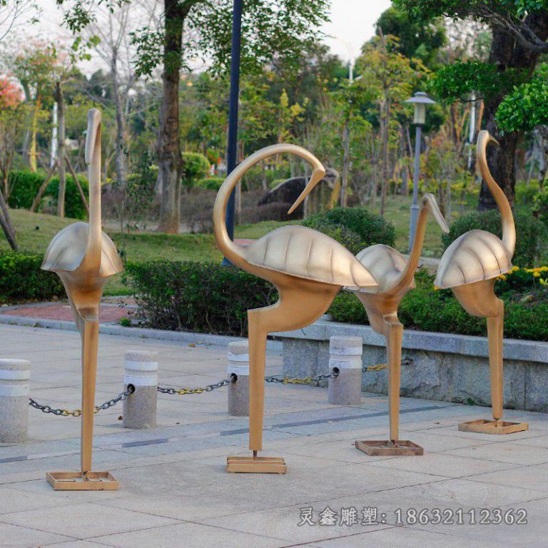 南昌抽象仙鹤广场景观铜雕