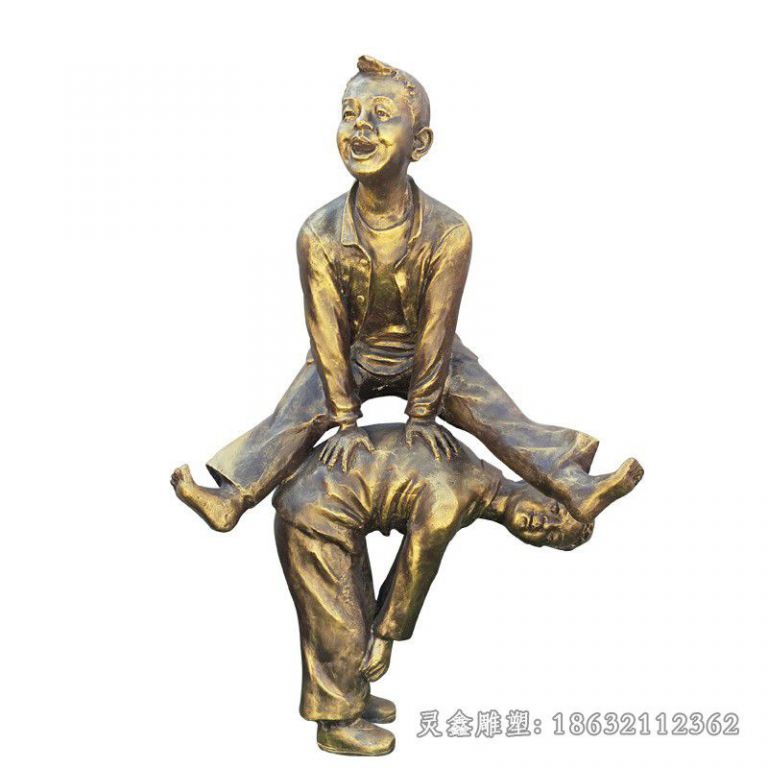 新余儿童嬉戏跳马广场铜雕