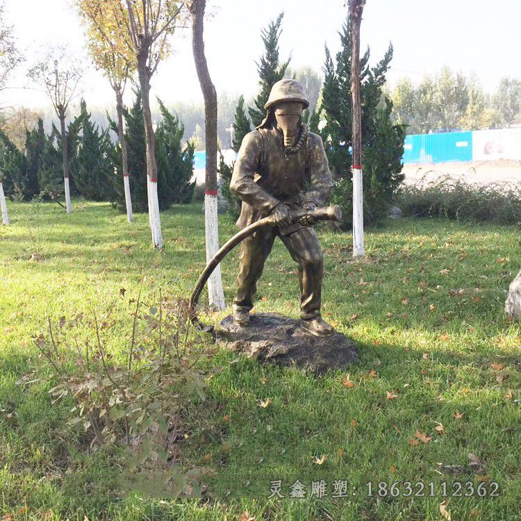 萍乡喷水消防员公园人物铜雕