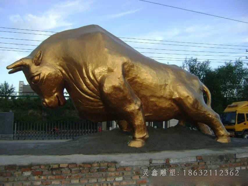 南昌金色牛公园动物铜雕
