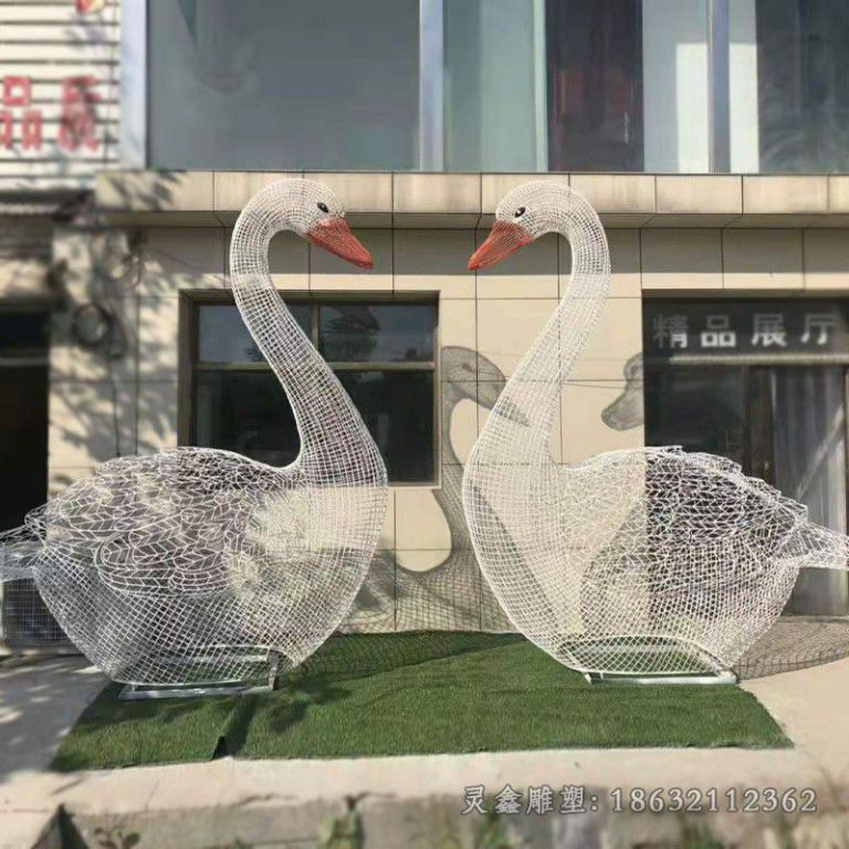 宜春不锈钢镂空天鹅广场雕塑