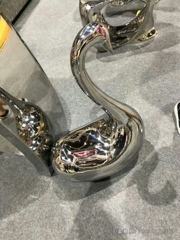 赣州不锈钢抽象广场天鹅雕塑