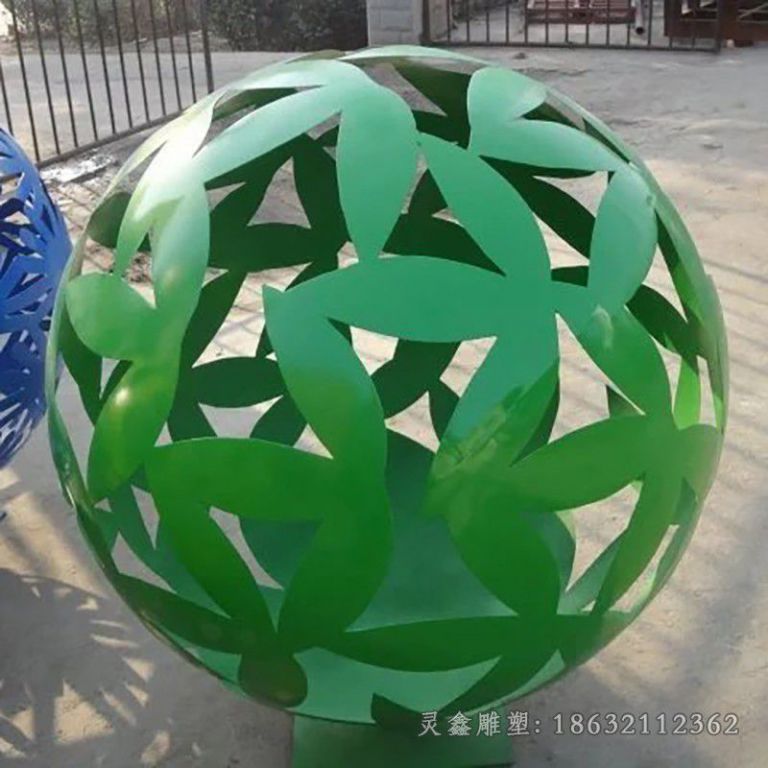 吉安不锈钢彩绘镂空球广场雕塑