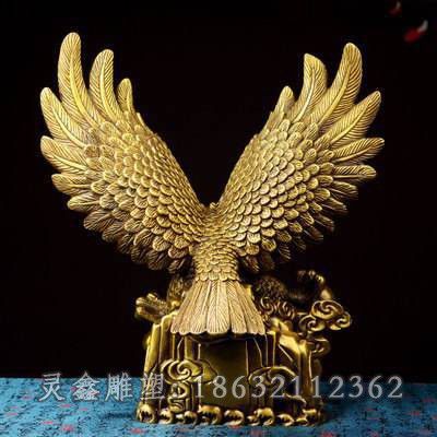 赣州展翅老鹰广场动物铜雕 