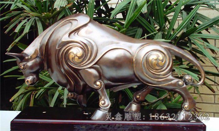 鹰潭抽象动物牛街边景观铜雕