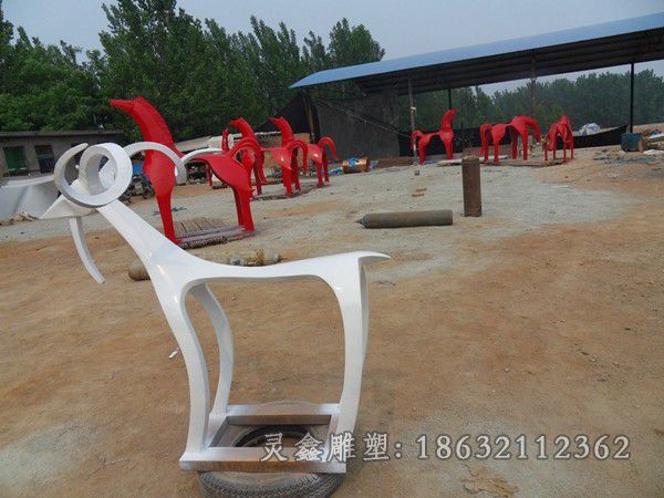 南昌不锈钢抽象羊公园雕塑