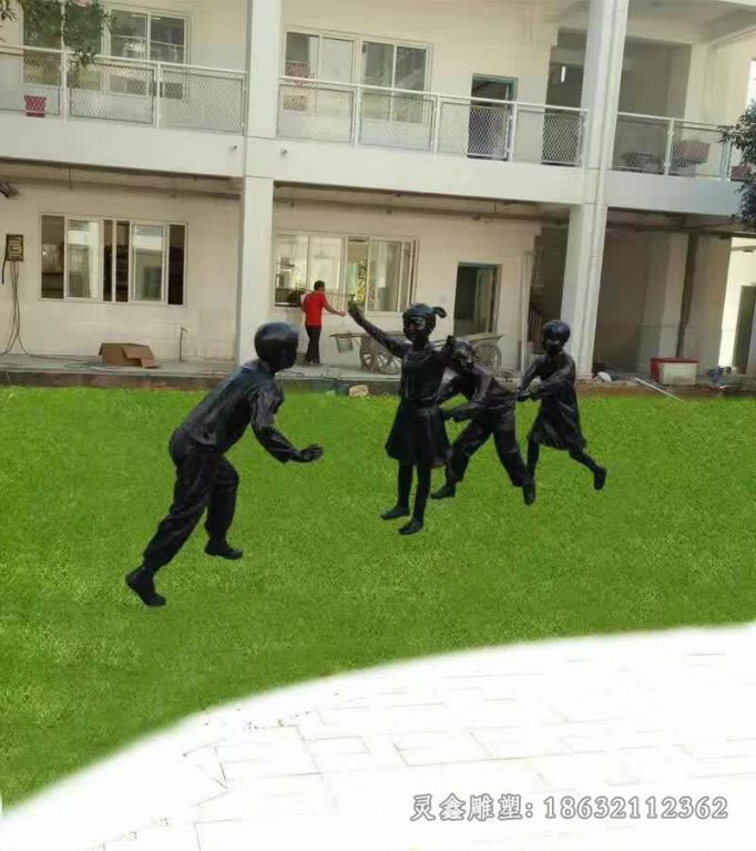 鹰潭校园儿童玩老鹰捉小鸡铜雕