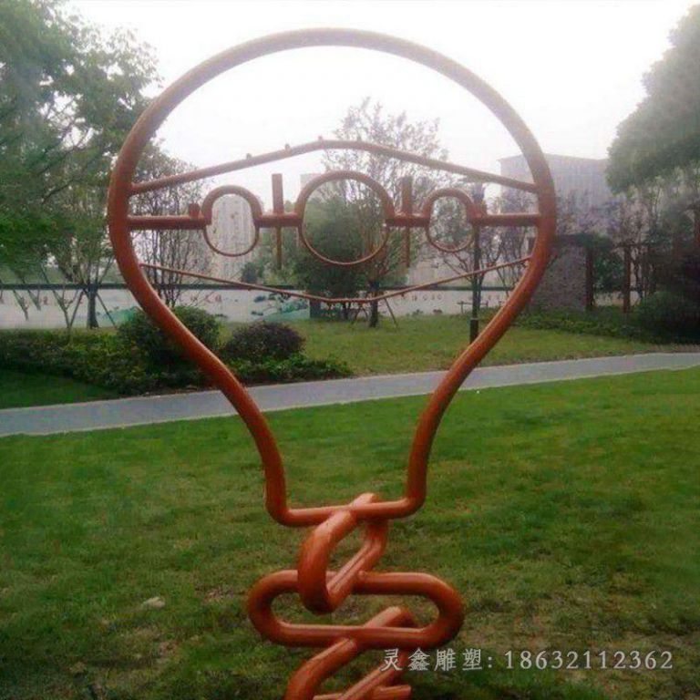九江不锈钢彩绘灯泡校园雕塑