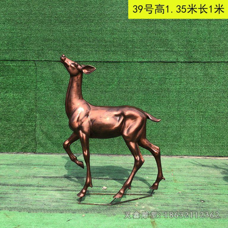 赣州古铜色抬腿小鹿广场铜雕