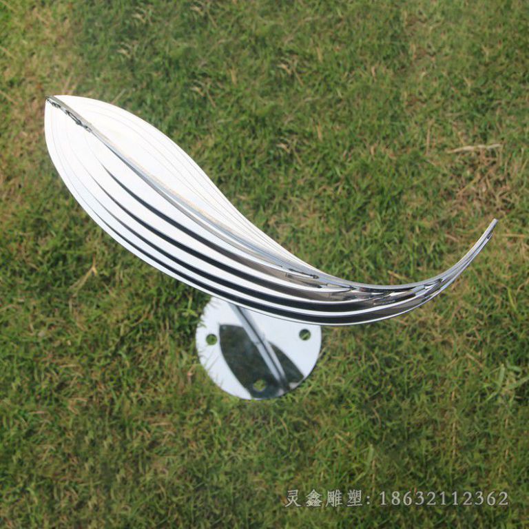 不锈钢镜面鱼雕塑 (1)