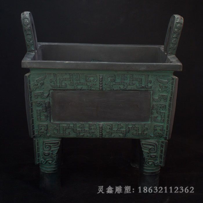 青铜四方鼎，方形铜鼎