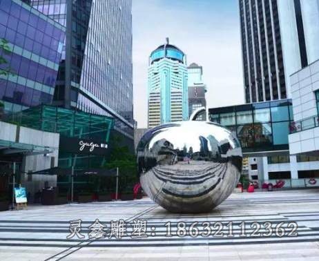 不锈钢苹果雕塑 (2)_看图王