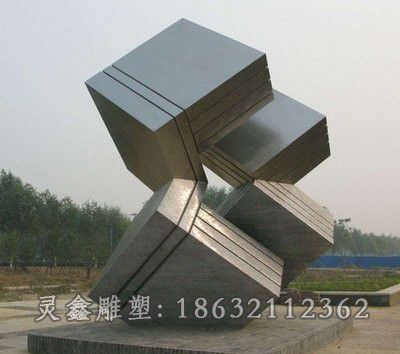 不锈钢魔方雕塑 (12)_看图王