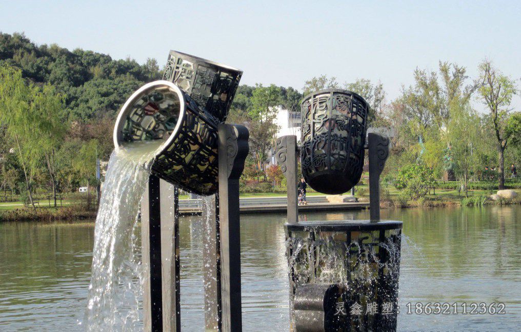 铸铜喷水水桶，水缸铜雕