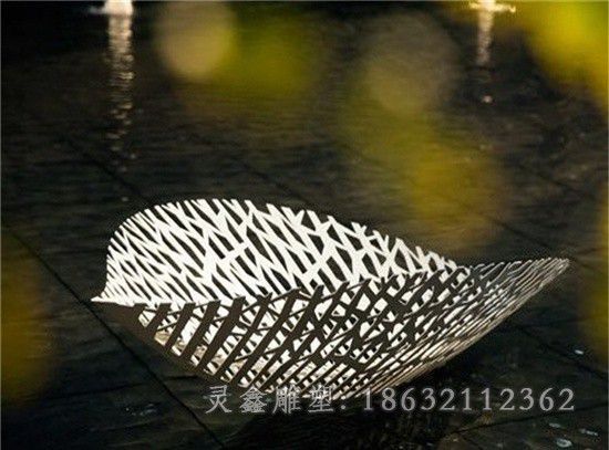 不锈钢树叶雕塑 (4)_看图王