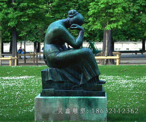 女人铜雕，女人思考铜雕