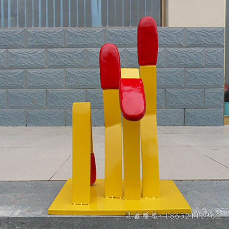 不锈钢手指雕塑