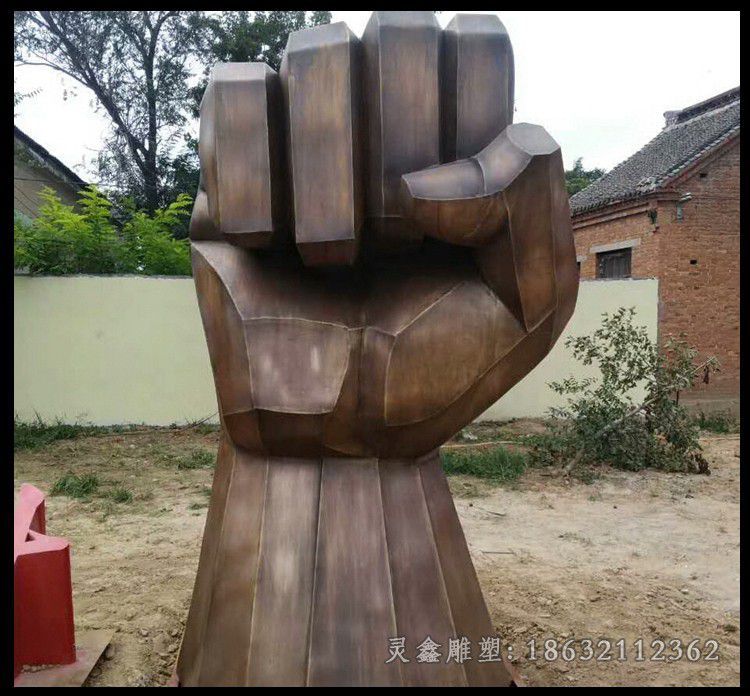 不锈钢握拳 广场景观雕塑