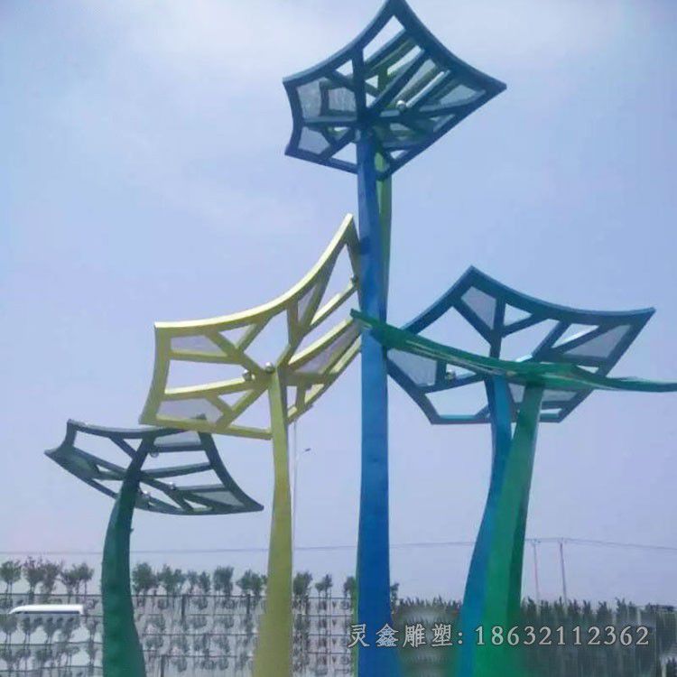 景区不锈钢镂空树叶雕塑