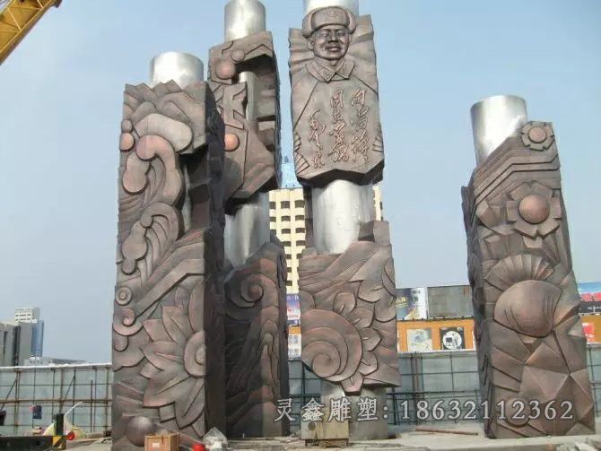 铜雕柱子，广场方柱子铜雕