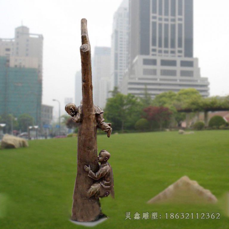 纯铜童趣雕塑捉迷藏爬树小孩校园景观铸铜雕塑校园文化雕塑摆件39635