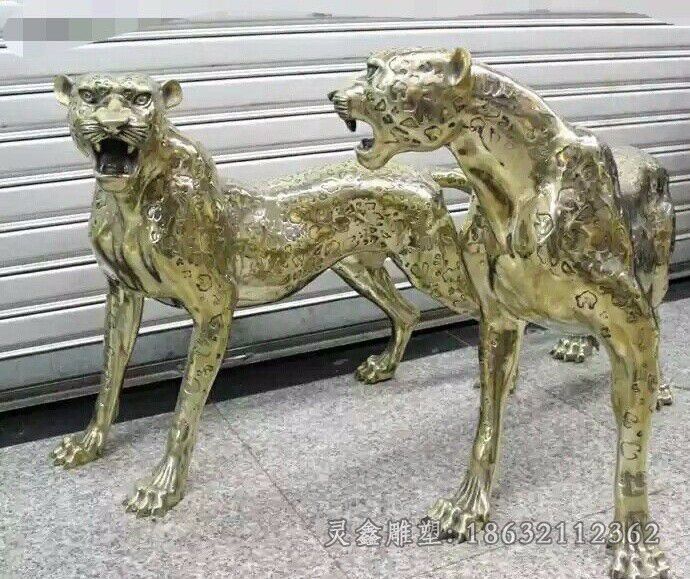 上饶不锈钢动物豹子景观雕塑