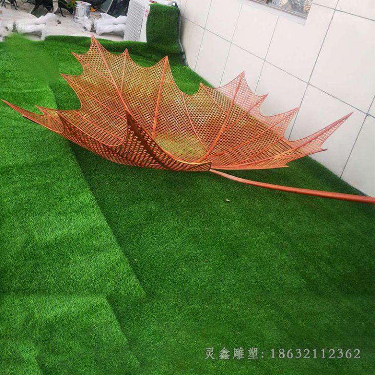 吉安不锈钢镂空枫叶景观雕塑