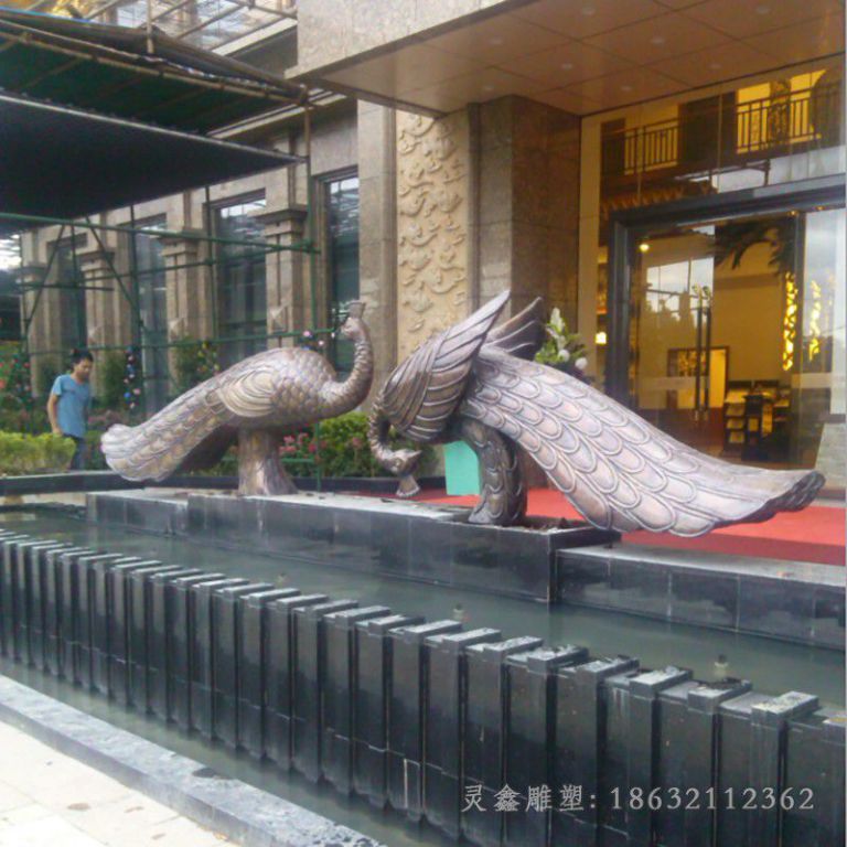宜春紫铜孔雀动物景观铜雕