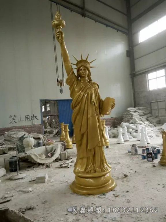 萍乡自由女神人物景观铜雕