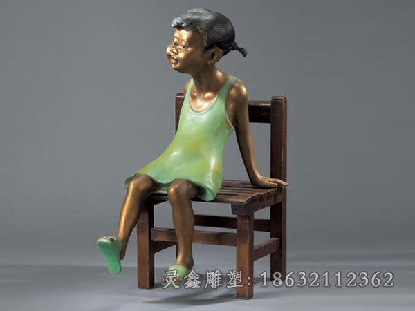 南昌女孩坐着人物景观铜雕