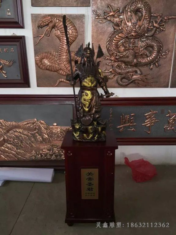 吉安握刀关公名人景观铜雕
