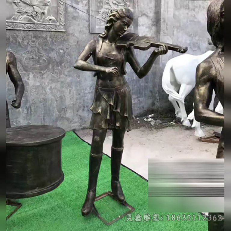 南昌拉小提琴人物景观铜雕