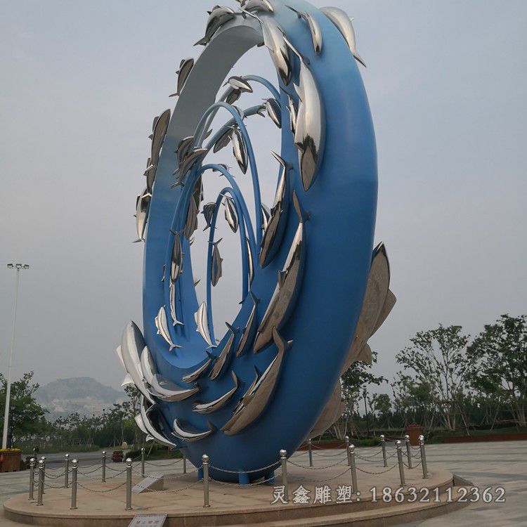 上饶彩绘不锈钢鱼群雕塑