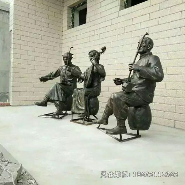 萍乡乐队演奏抽象景观铜雕