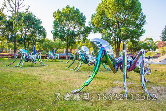 新余彩绘不锈钢蚂蚁雕塑