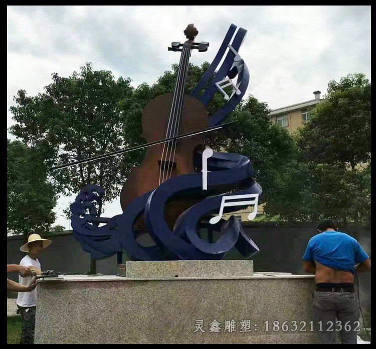 新余抽象大提琴标志不锈钢雕塑