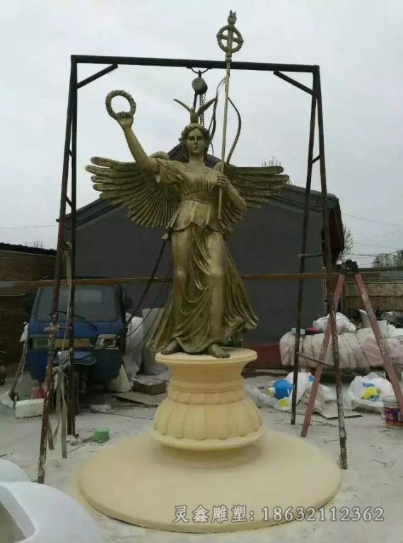 宜春女神西方人物标志铜雕
