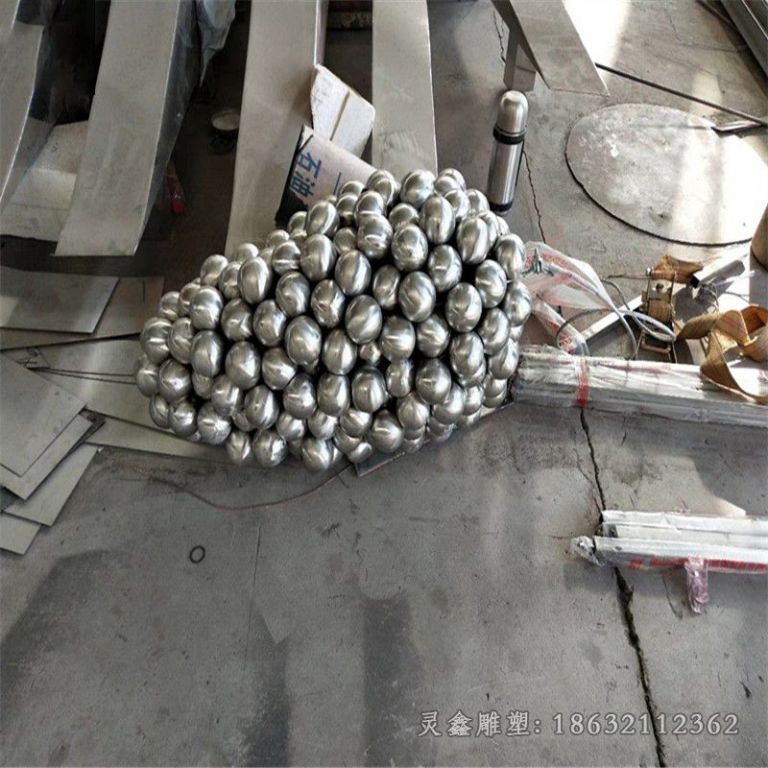新余镜面葡萄不锈钢景观雕塑