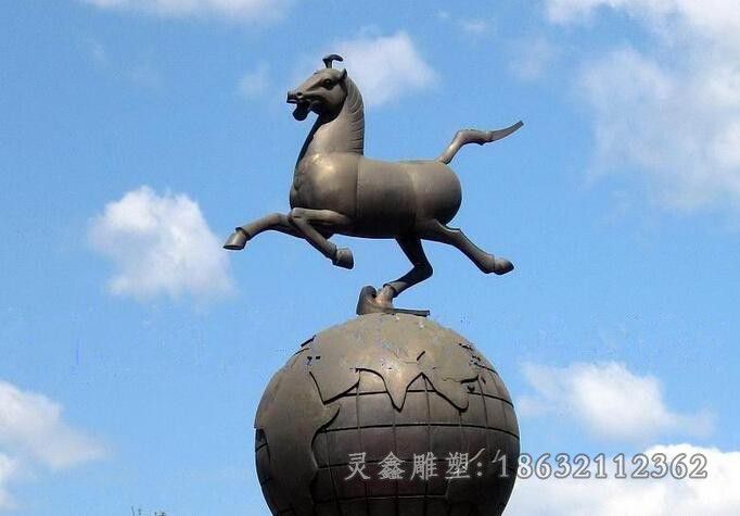 吉安马踏球景观标志铜雕