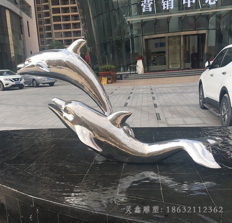 宜春镜面海豚嬉戏不锈钢雕塑