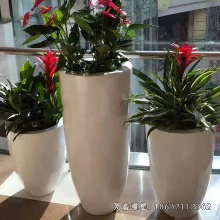 鹰潭镜面不锈钢花盆抽象雕塑