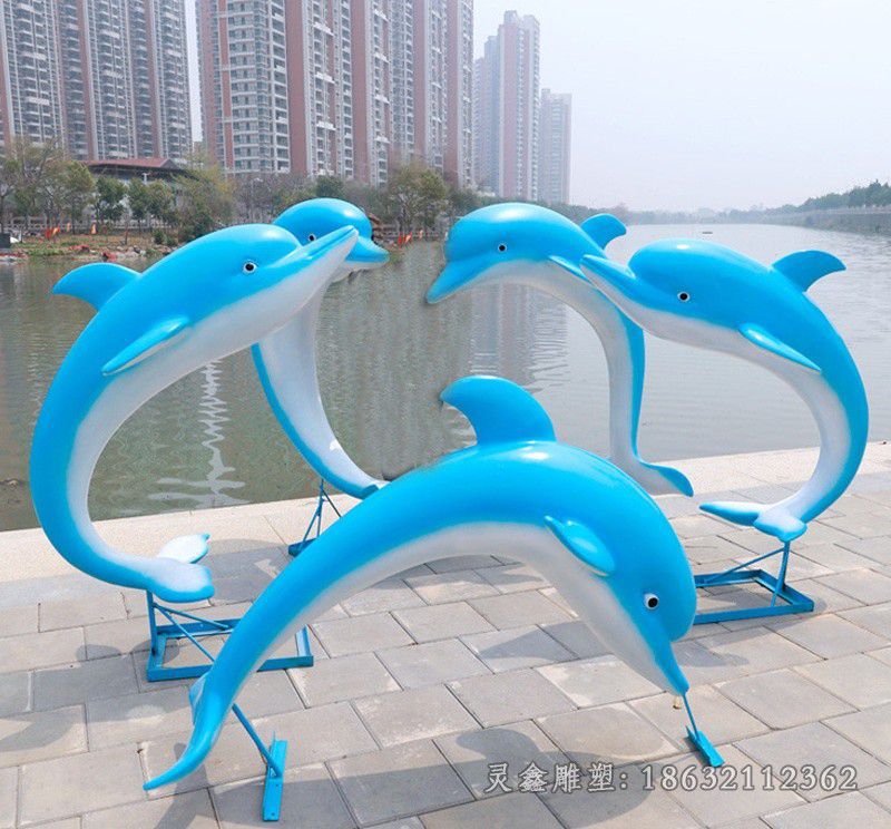 不锈钢彩绘海豚城市雕塑