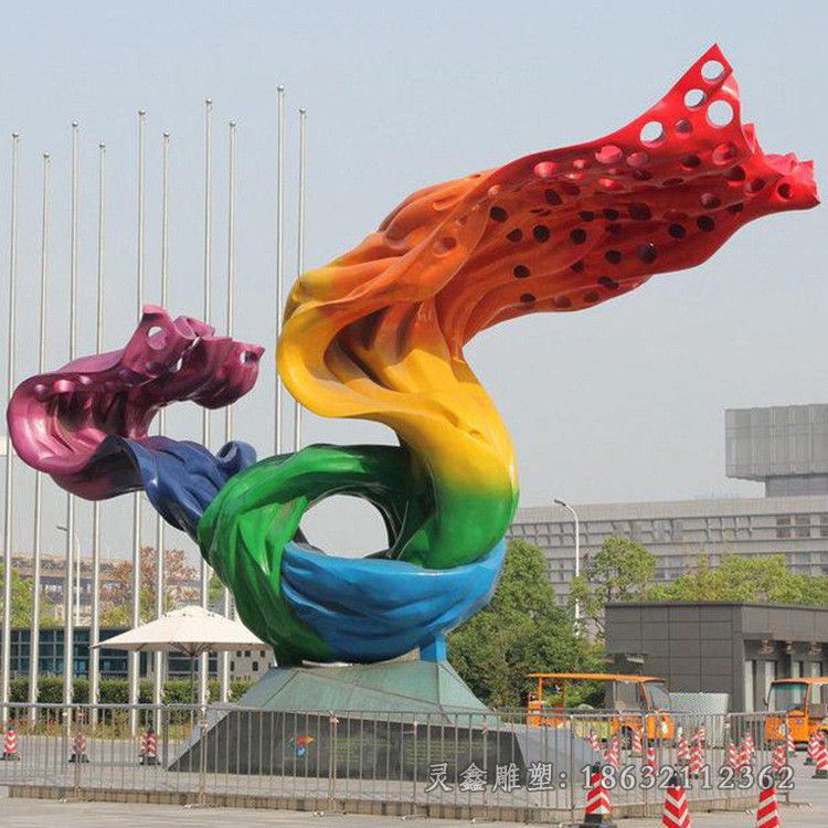 不锈钢彩绘商场景观雕塑