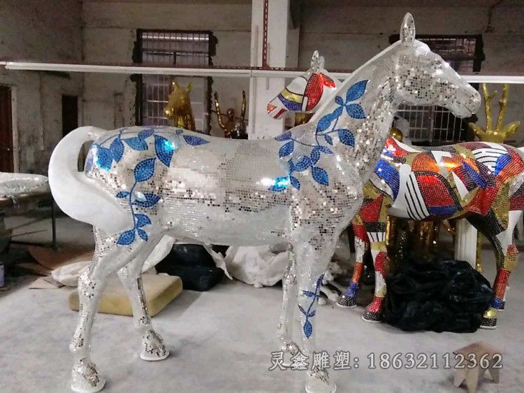 不锈钢彩绘马别墅雕塑