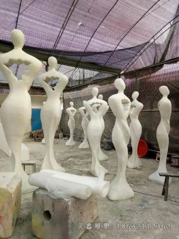 白色抽象人物景观铜雕