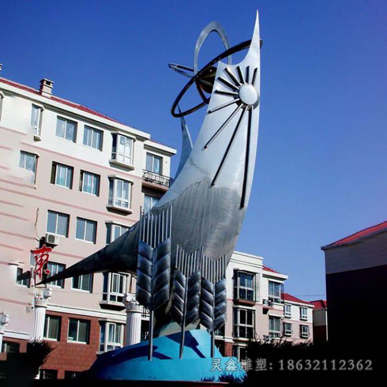 不锈钢镜面抽象别墅雕塑