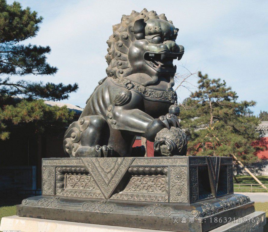 踩球狮子园林景观铜雕