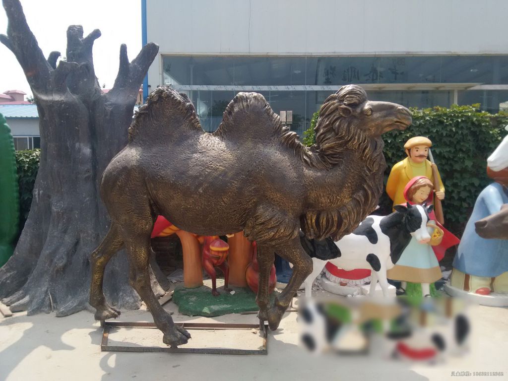 双峰骆驼园林景观铜雕