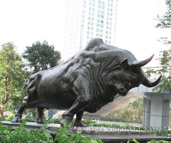 开荒牛商场景观铜雕