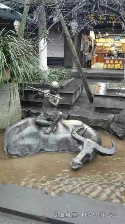 牧童骑牛小区人物铜雕